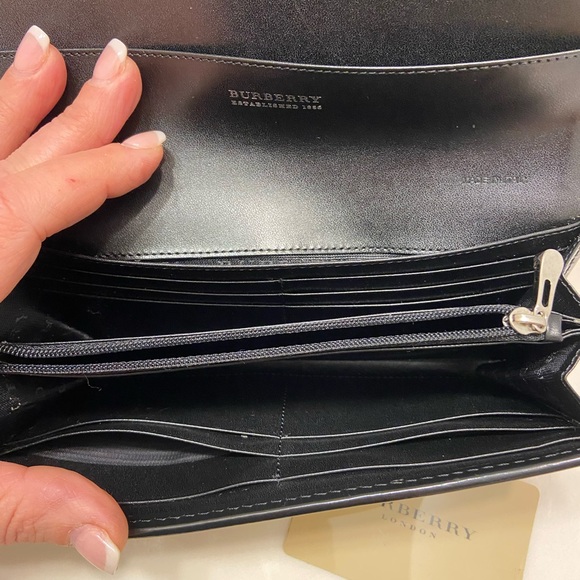 AUTHENTIC!! Burberry large Wallet black Luxury - Picture 6 of 11